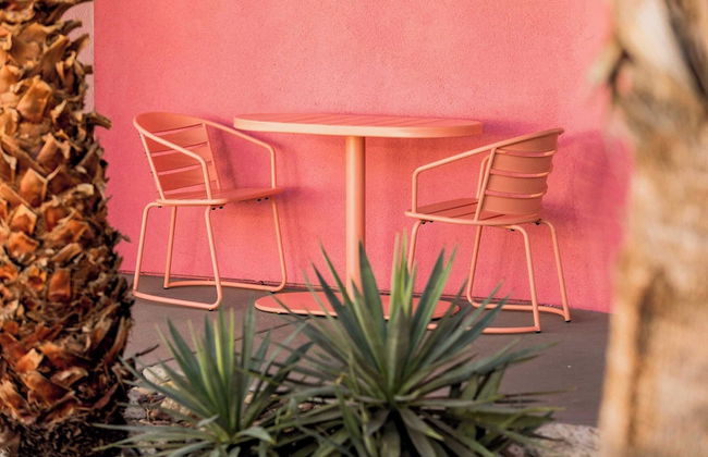 2 Rooms, Sleeps 8 Retro Hotel w/ Pool Wesley King Studio Buyout by Avantstay - Foto 36