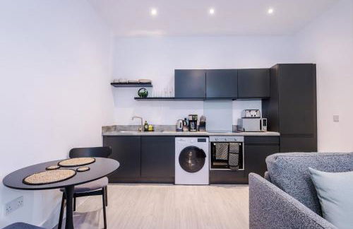 Modern 1BR Apartment in Central Warrington - Foto 8