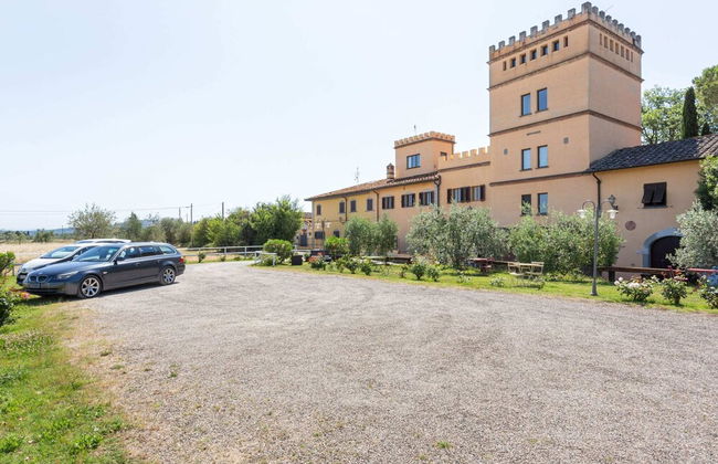 Empoli Villa With Private Pool - Photo 33