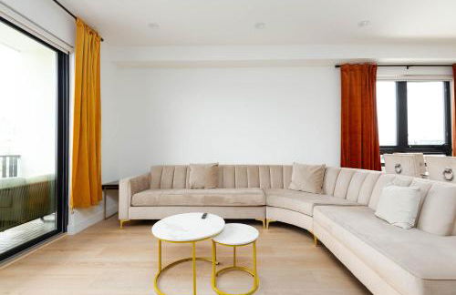 Stylish Apartments in Glendale with Free Parking - Foto 46