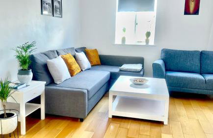 Amazing Location - City of London- 2 Bedroom Stunning Canal View House With Private Garden,Parking & Balcony - Foto 20