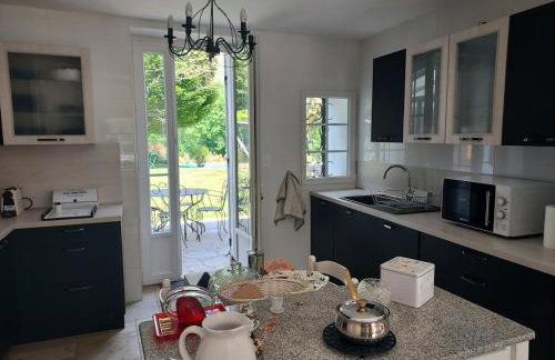 Maison avec Piscine Privée et Wifi en Dordogne - FR-1-616-501 - Foto 6