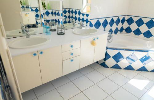 Plaisant villa with pool, close to the beach - Foto 22