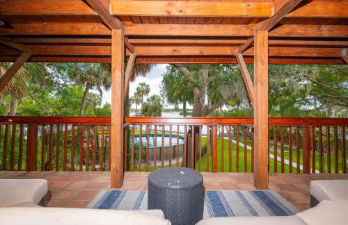 Huge Waterfront Mini-Resort w Gym, Dock & Pool - Foto 39