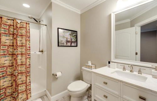 Lakefront Haven with Hot Tub and Game Room in Hickory! - Foto 23