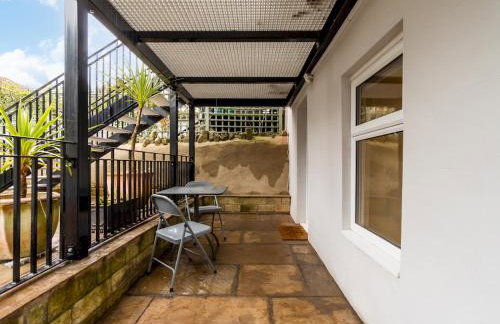 Lovely 1 bed apartment with free parking - Pass the Keys - Photo 17