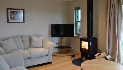 Petronella - Photo 2