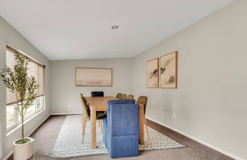 Chic Family Retreat with Game Room backyard with fire pit and minutes to Downtown! - Photo 10