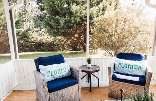 Golden Hour Getaway- Guest Favorite, 2 Min to Beach, Seasonal Pool & Arcade - Foto 68