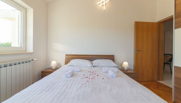 Idyllic Getaway Lovrec Villa With Pool - Foto 3, Habitación