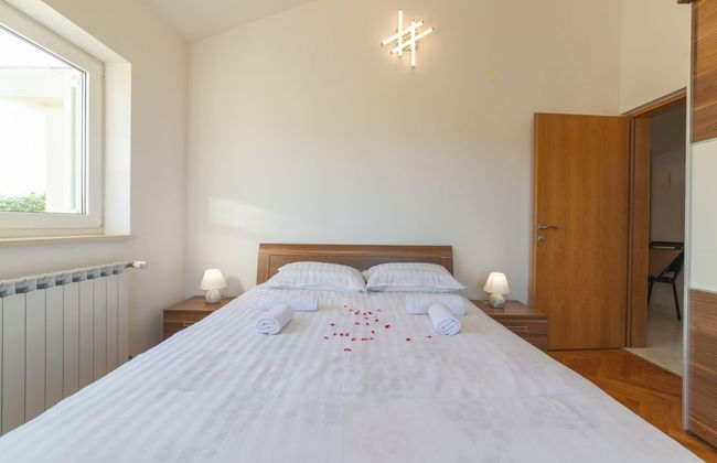 Idyllic Getaway Lovrec Villa With Pool - Foto 3