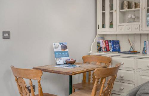 The Nook, 1 Bedroom Cottage with Indoor Fireplace - Foto 26