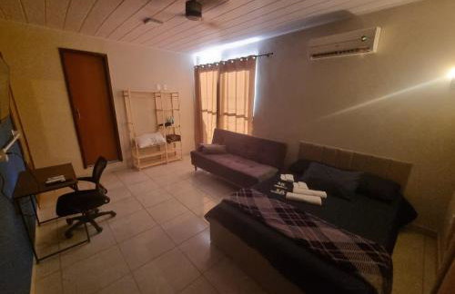 Kitnet 02 Ampla Praia e Shopping VV - Foto 1