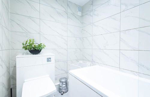 Sunrise Haven Sleeps 7 with Parking - Foto 11