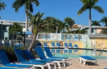 Beach Condo - Photo 3