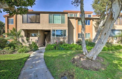 Waterfront Huntington Beach Condo with Fire Pit - Foto 1