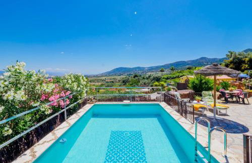 Cubo's Casa Rural Cortijillo Las Barrancas Family - Photo 2