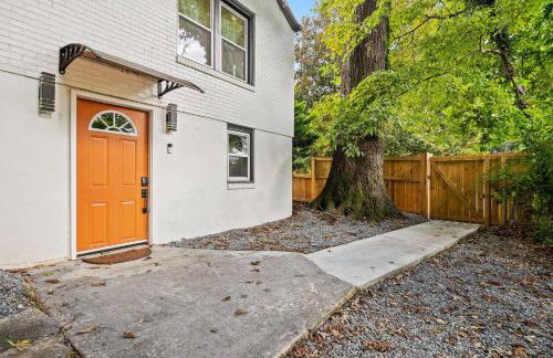 Chic 2BR Downstairs Unit - Fenced Yard Grant Park - Foto 16