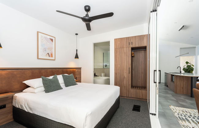 Clare Hillside Apartments - Photo 6