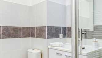 Bel appartement-garage privé-balcon-wifi fibre - Foto 2