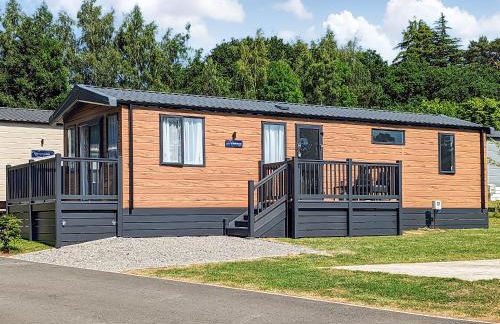 Stonewood Country Lodge - Photo 1