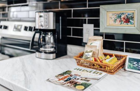 Magical Creekside UT Treehouse Walk to Moody Center - Foto 12