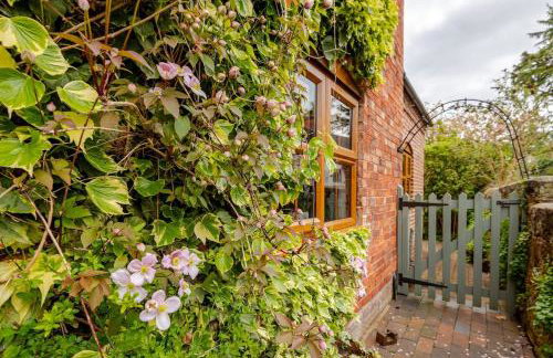 Luxury Village Cottage on doorstep of Alton Towers - Foto 19