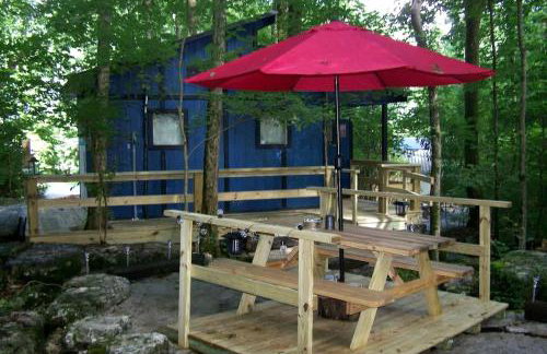 Cozy Tiny House in Tennessee Forest with Loft Beds & Country Breakfast - Foto 31