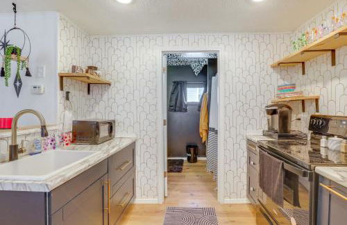 Walk to Memorial Stadium Family Home with Patio - Foto 10