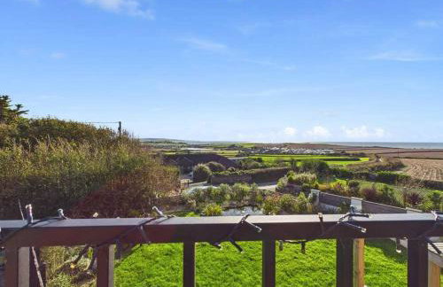 Coastal retreat with hot tub and panoramic views - Foto 21