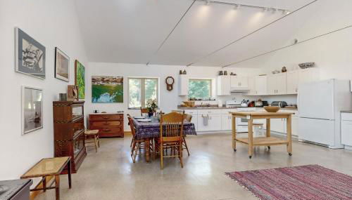 Secluded 2 BR Cottage with Private WandD, WiFi and Patio - Foto 5