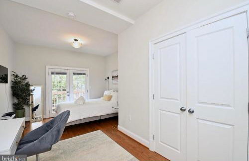 Elegant 5BR home near Capitol Hill! Free Parking! - Foto 10