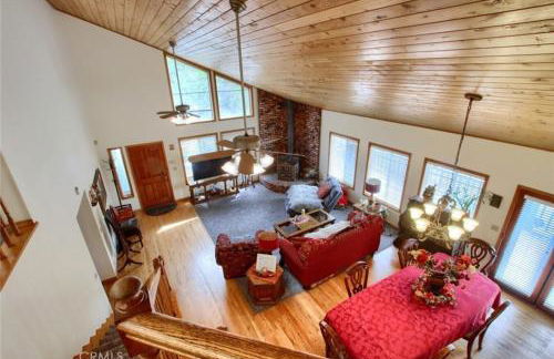 Beautiful Pet-Friendly Spacious Lodge near Yosemite & Lakes 12 Beds 6 BR up to 16 people - Foto 3