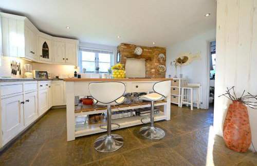 Beautiful Thatched Cottage Windsor Ascot Bracknell - Photo 3