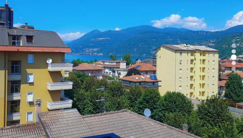 Luino Flowers Home - Photo 2