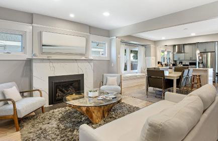 Luxe Backyard Oasis w/ Hot Tub Chic Design South Park Sanctuary - Foto 5