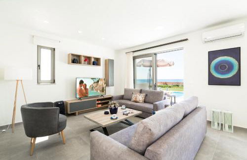 Beachfront Nymphes Aigli with Private Pool, Children Area & BBQ - Photo 4