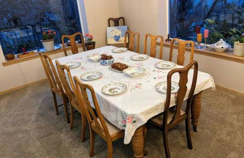 Five Bedroom Colonial Style Home - Foto 8