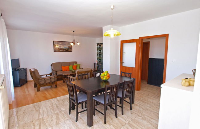 Apartment 1077 - Photo 42