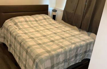 410 e45th 2 bedroom apartment - Photo 4