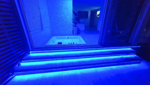 Pool and Jacuzzi Luxury Apartments - Foto 5