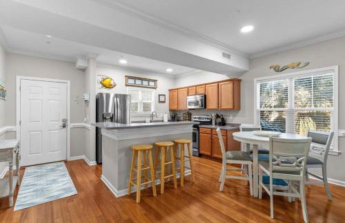 Luxury Condo 3bdr 2bth 4 bed with Beach Pool Golf Boat Ramp Pickle Ball - Foto 5