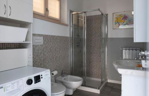 Apartment Lights on the Lake Zweizimmerwohnung mit Terrasse und Pool by Interhome - Photo 15