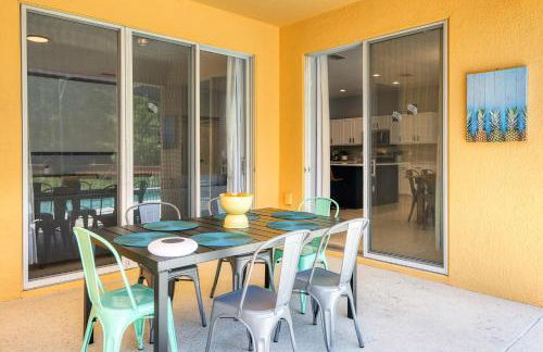 Family Retreat 6BR Villa with Private Pool, Spa & Theater near Disney - Foto 42