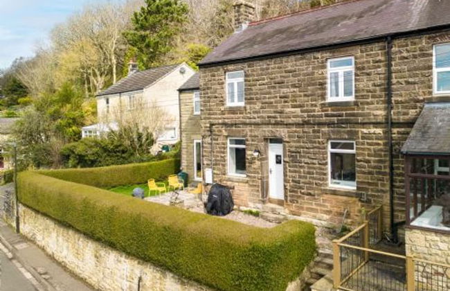 Host Stay Corner Cottage - Photo 13