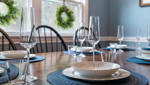 Colonial Cottage with Hot Tub & Sauna-Family Friendly - Photo 4