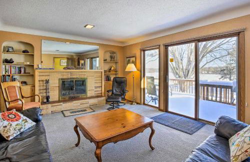 Cumberland Retreat with Lakefront Yard and Dock - Foto 5