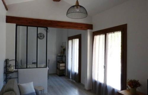 Haut de maison et piscine dans un domaine viticole - Foto 9