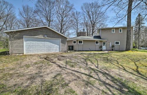 Close to 3 Ski Areas Michigan Family Retreat! - Photo 36