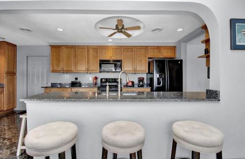 Pet Friendly Canal Front 3-Bedroom Grand Villa with Pool, Linai and Dock - Foto 15